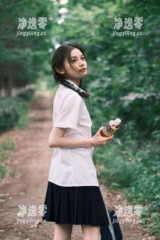 51cg 作为吃瓜达人,女生教你轻松登录51cg.com官网一探究竟
