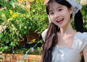 www.51cg.fun吃瓜网苹果版上线，开启你的吃瓜狂欢之旅
