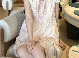 免费下载国产黑料吃瓜APP，少女们的八卦小秘密